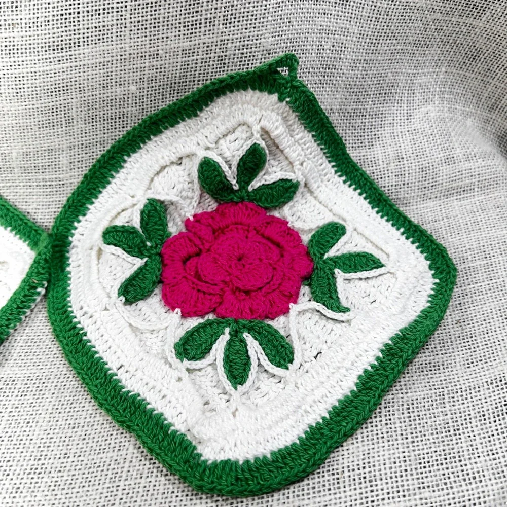Vintage‎ Handmade Crochet Rose Potholders Set of 2 Pink Green White Cottagecore